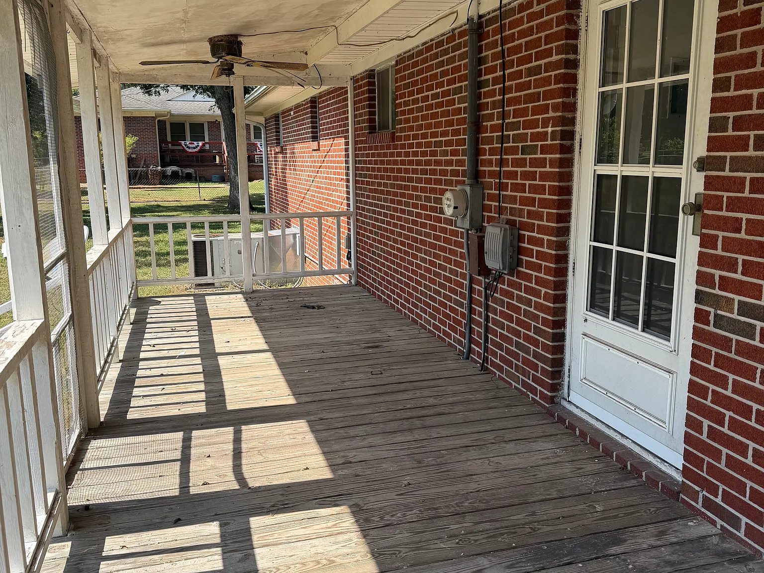 2 bed, 1200 sqft, $975 — Photo 2