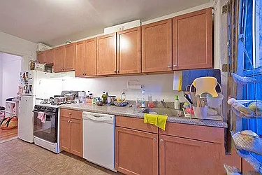 Rented by Rapid Realty Cobble Hill