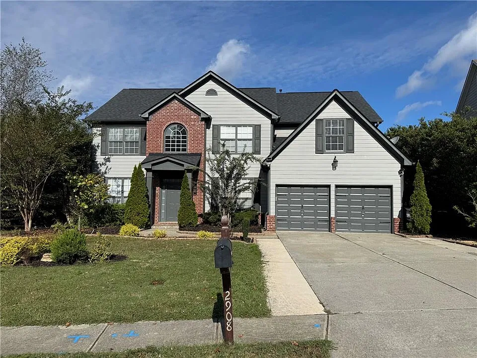 2908 Belfaire Lake Dr