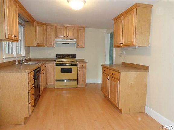 4th image of 262 North St