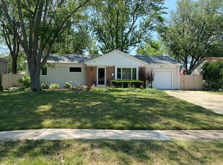 648 Coventry Ln, Crystal Lake, IL 60014