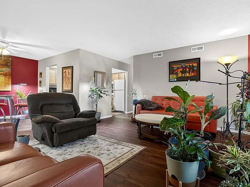 1st image of 10373 Glenway Dr