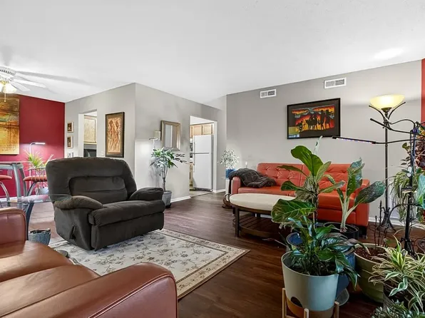 10373 Glenway Dr, Twinsburg, OH 44087