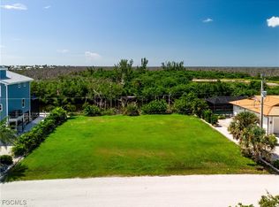 4061 Galt Island Ave, Saint James City, FL 33956