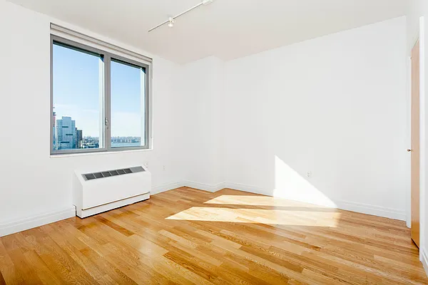 Rented by Mirador Real Estate | media 87