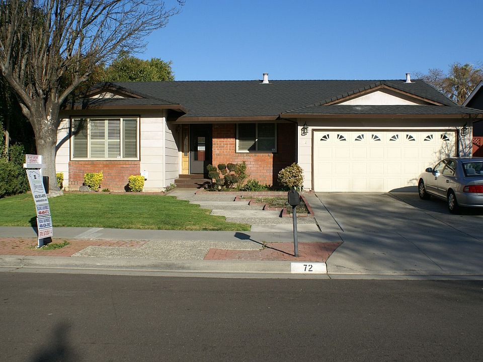1st image of 72 Cherry Blossom Dr