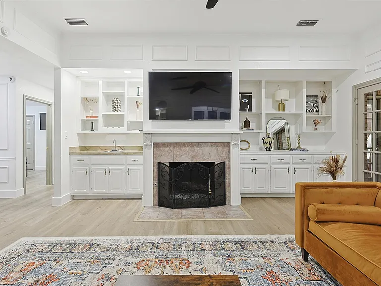 609 Arbor Creek Dr — Photo 17