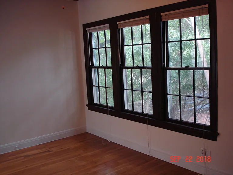 610 Cliff Dr — Photo 4