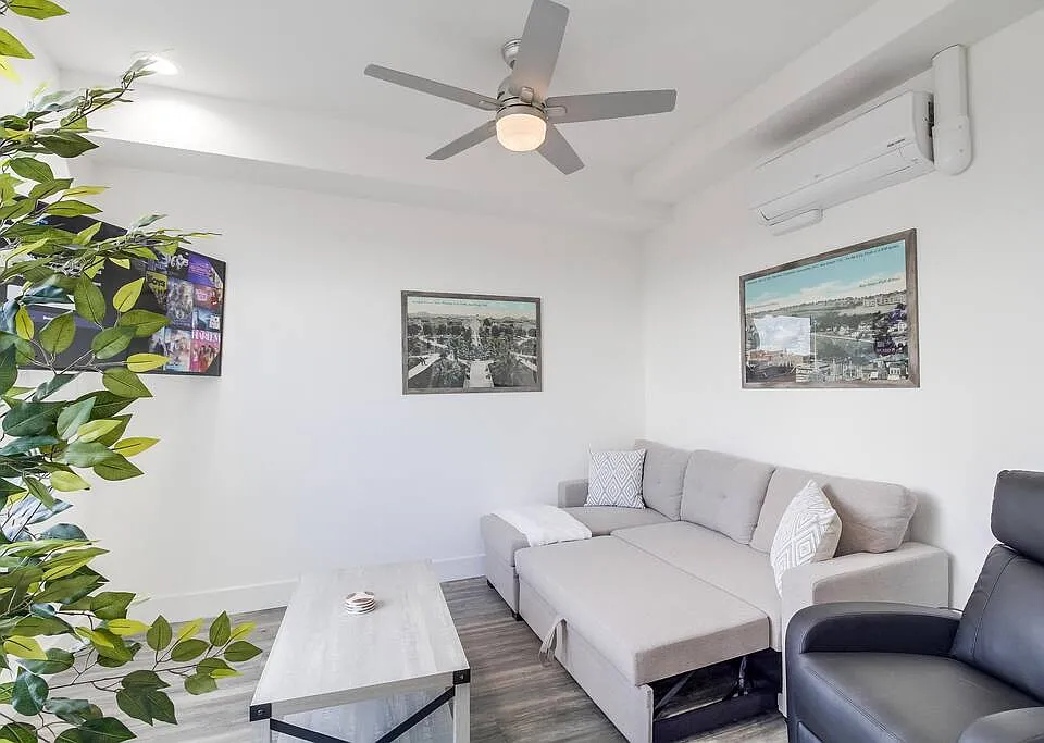 4505 Park Blvd #302