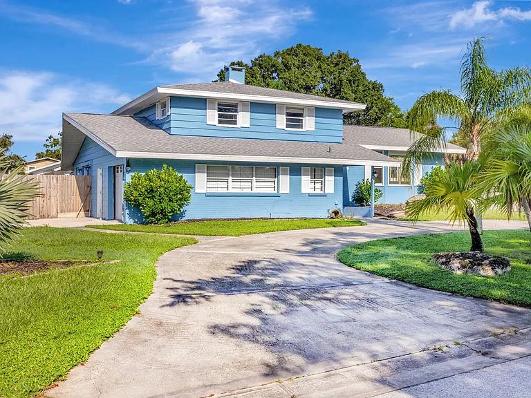 3866 Allenwood St — Photo 38