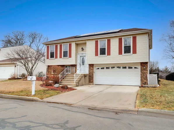 659 Oswego Dr, Carol Stream, IL 60188