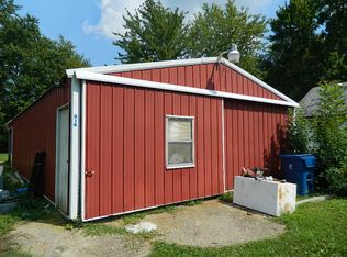 914 N Laurel St, Fairfield, IL 62837