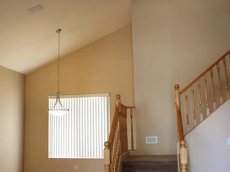 5435 W Buffalo St — Photo 3