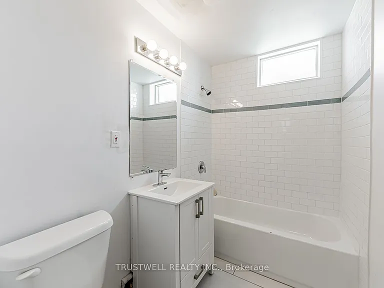 105 Mary St E #1 — Photo 7