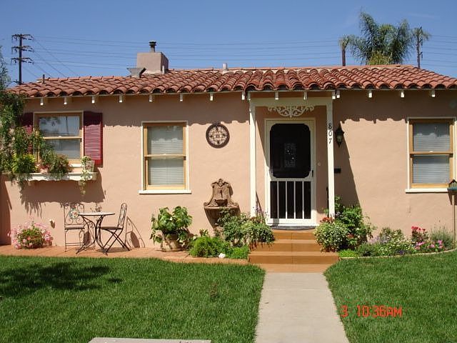 Beautifully Landscaped Home Located in a Historical Area