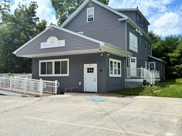 22 Goddard St APT 2, Southbridge, MA 01550