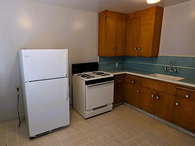 757 Jefferson St #1 — Photo 4