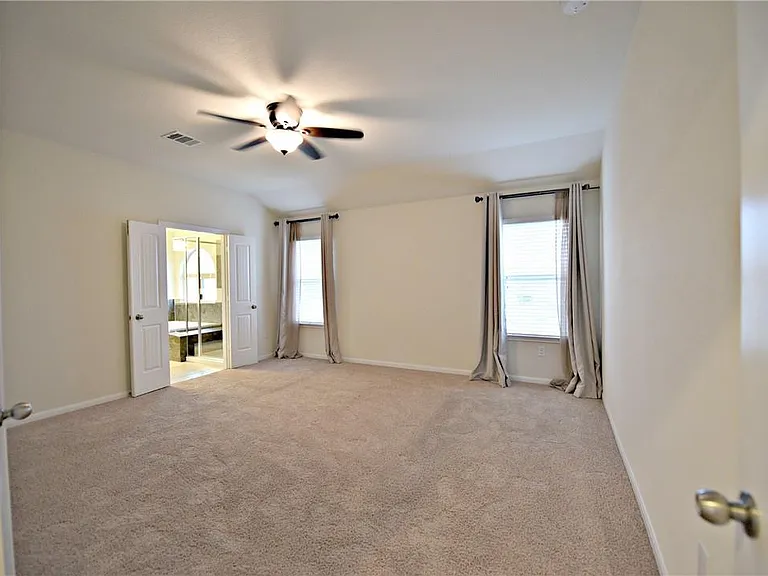 2445 Etta May Ln — Photo 17