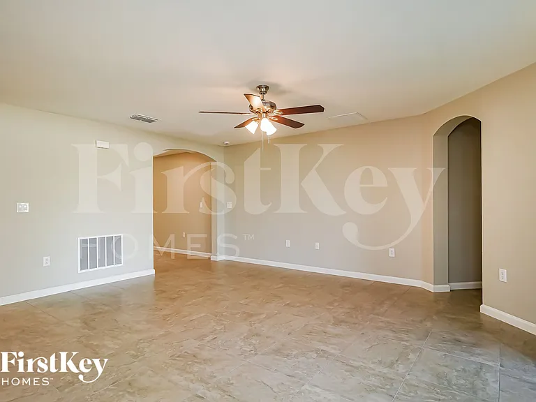 112 Southern Breeze Loop — Photo 3