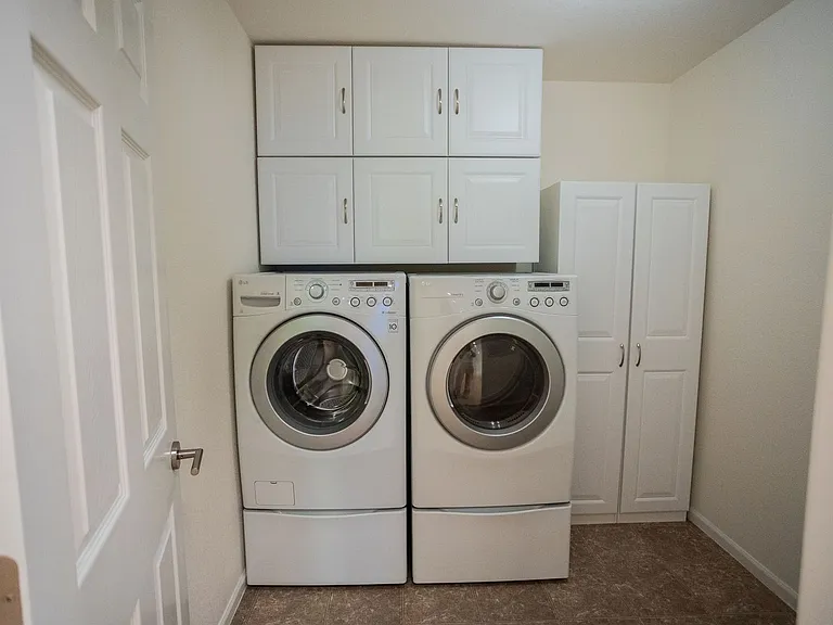 2960 Newport Cir — Photo 20