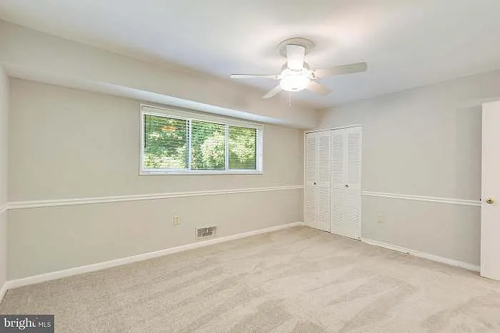 10626 Weymouth St #102 — Photo 6