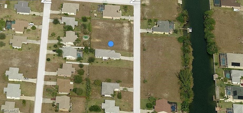1st image of 310 NE 17th Place Cpe