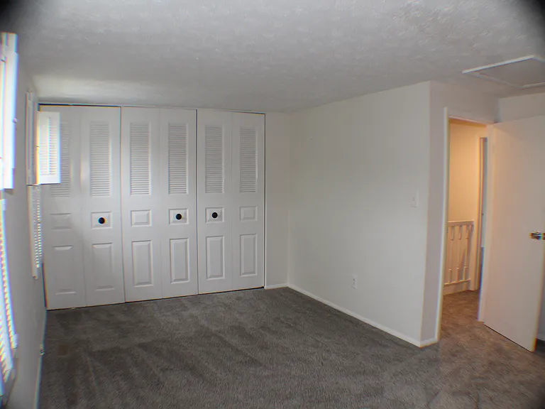 WALL TO WALL CLOSET IN MAIN BEDROOM #2