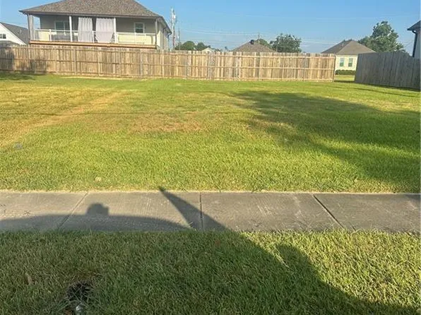 1912 Karl St, Arabi, LA 70032