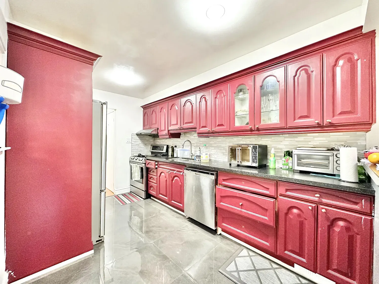 3 bed, 1999 sqft, $3,600 — Photo 2