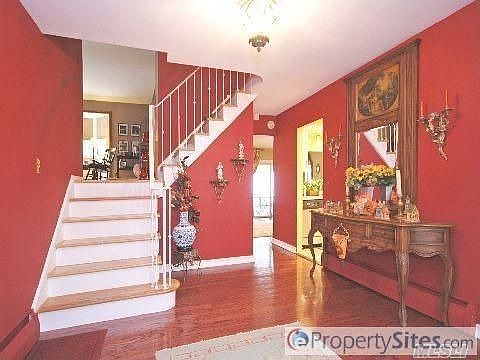 2nd image of 4 Barkley Ln