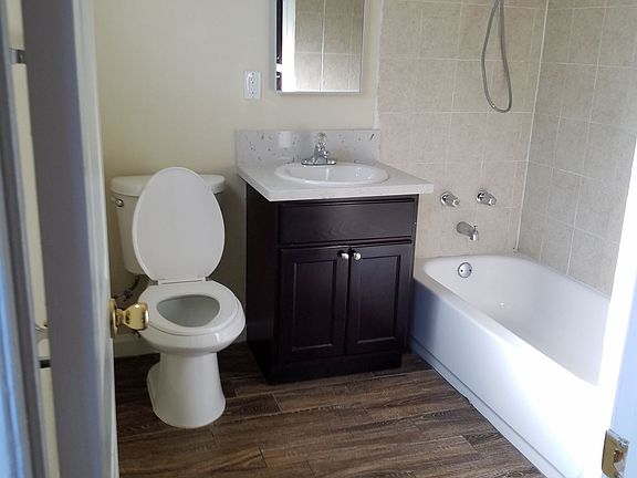 3rd image of 627 Karesh Ave #1X1