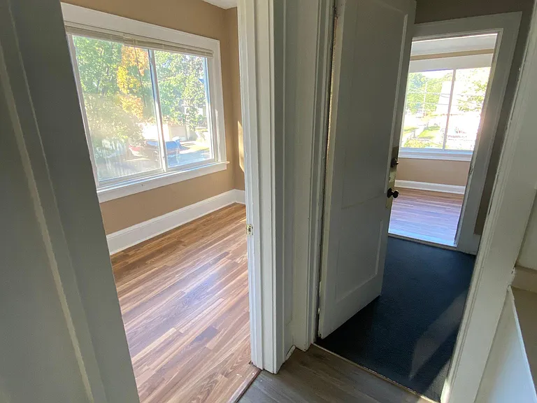 1703 Morgan Ave N — Photo 9