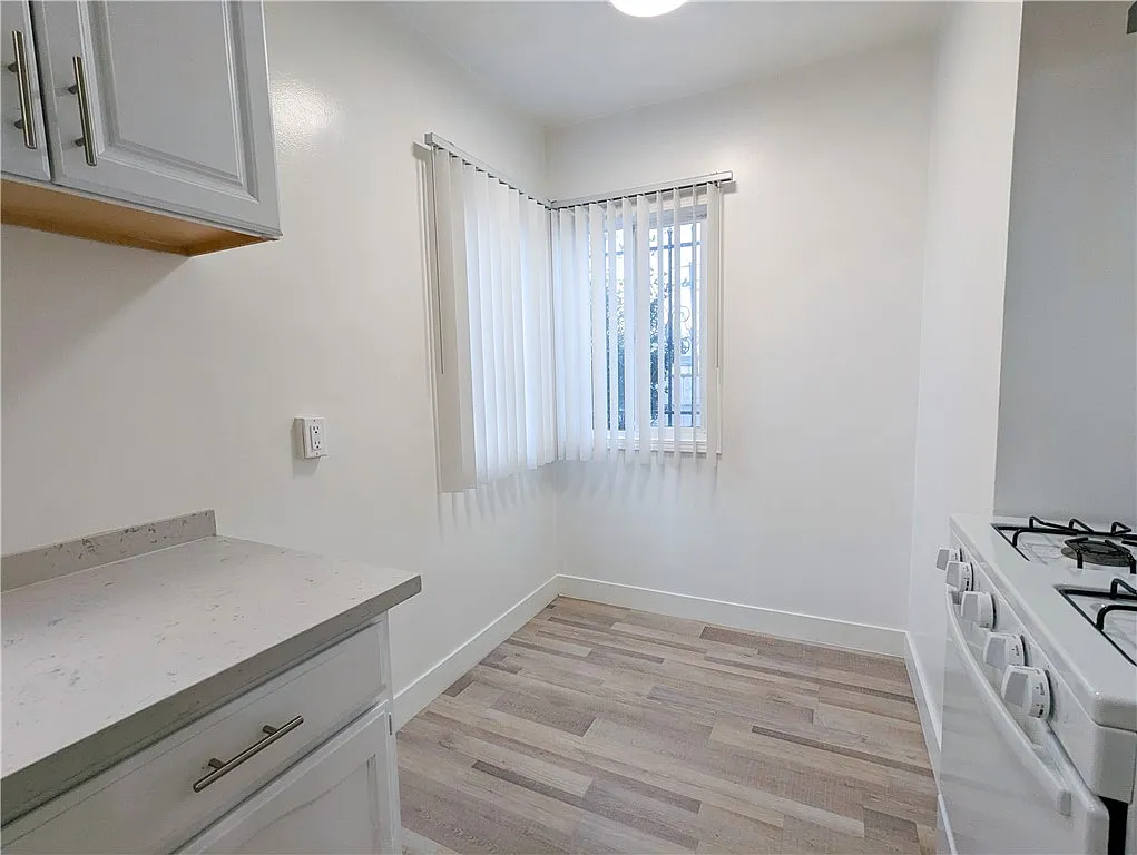 1 bed, 900 sqft, $1,545 — Photo 4