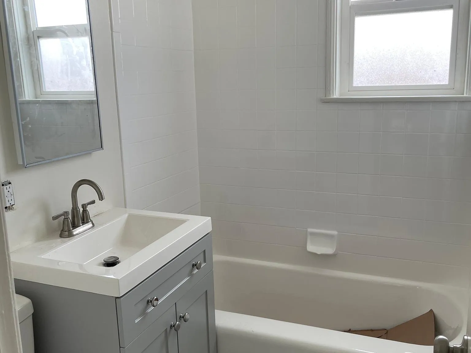 2 bed, 800 sqft, $2,500 — Photo 2
