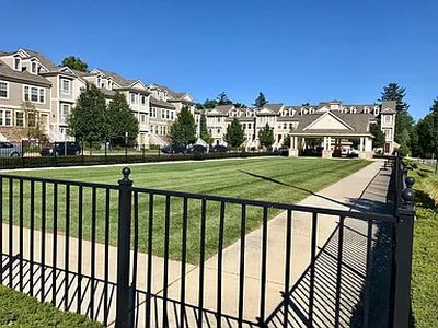 1152 Faulkner, Troy, MI, 48083