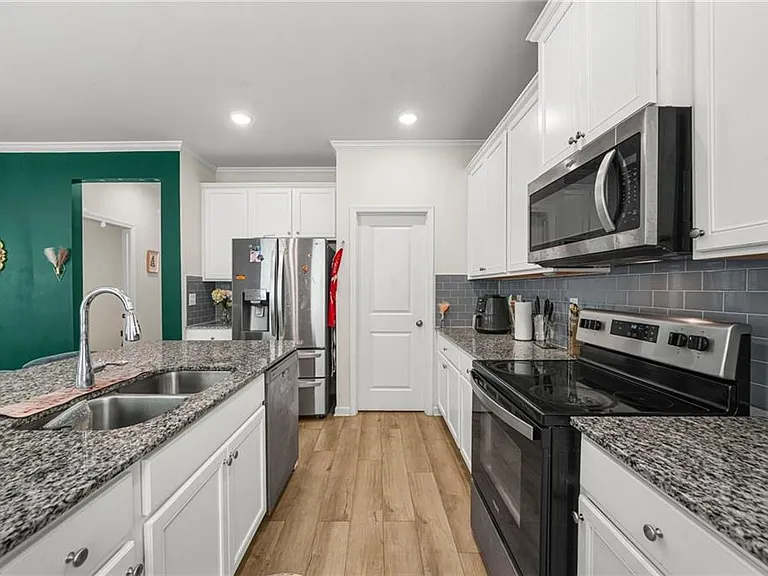 2195 Cormac St — Photo 13