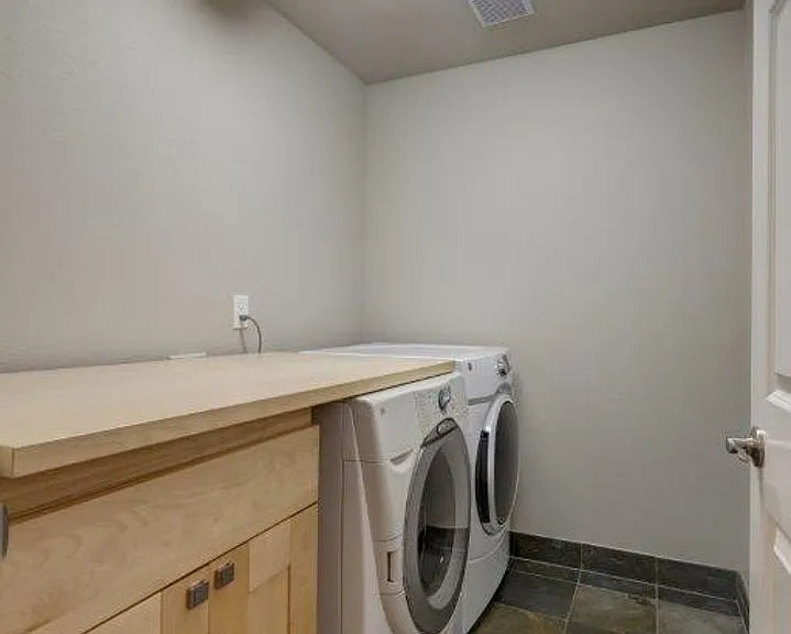 25451 SE 42nd Pl — Photo 22