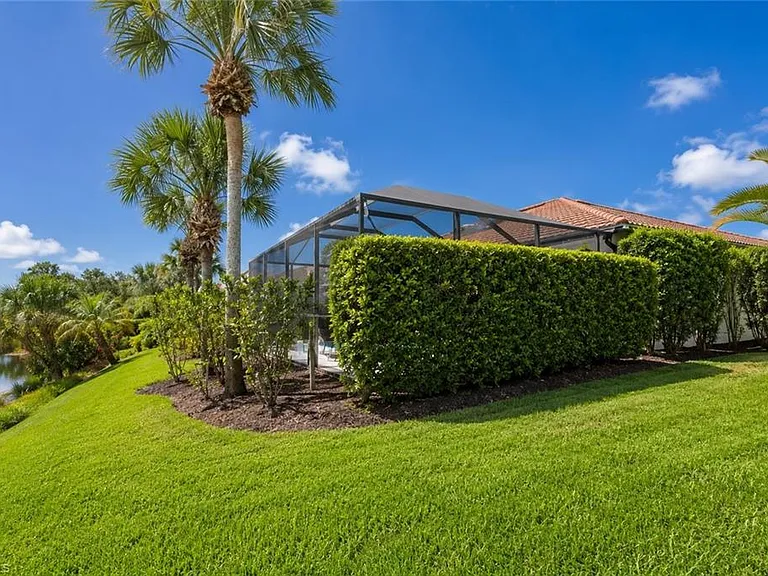 8263 Potomac Ln — Photo 47