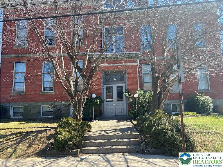 1236 Washington St #305 — Photo 1