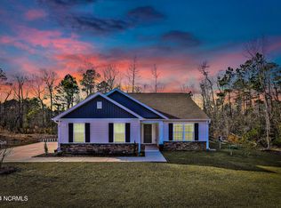 530 Poppleton Dr, Hampstead, NC 28443