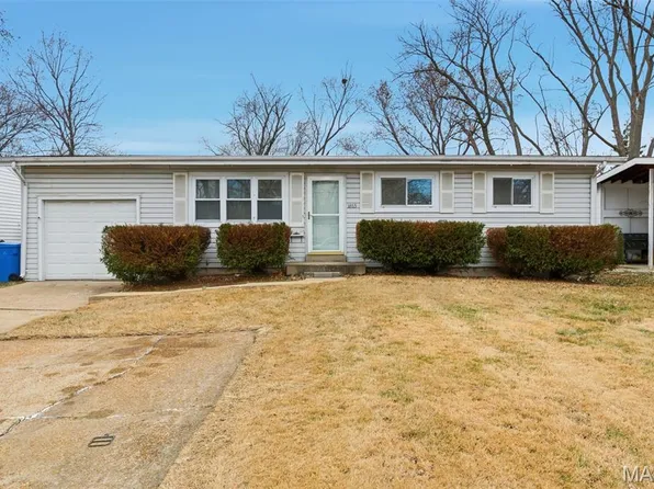 1865 Curtis Ct, Florissant, MO 63031