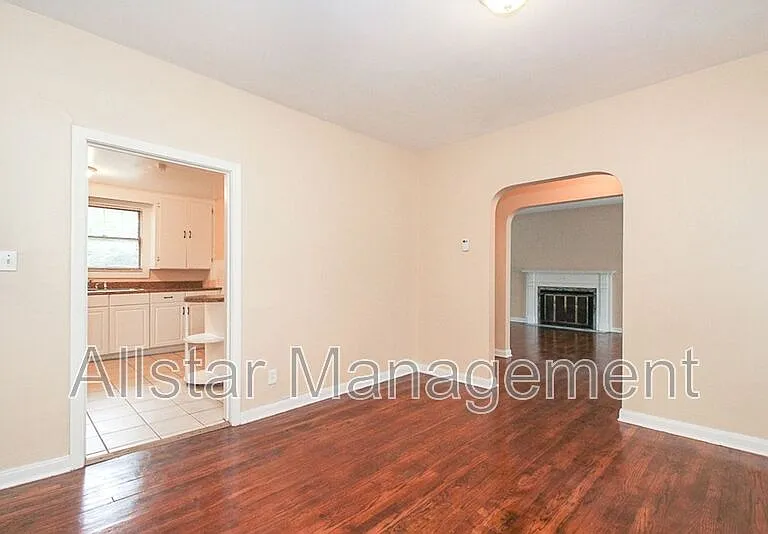 2100 Cottage Grove Dr — Photo 34