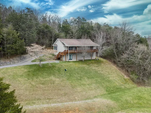 48 Redbud Ln, Lexington, VA 24450