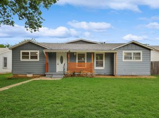 108 Reaves Ln, Hurst, TX 76053