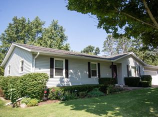 N3447 Walnut Rd, Lake Geneva, WI 53147