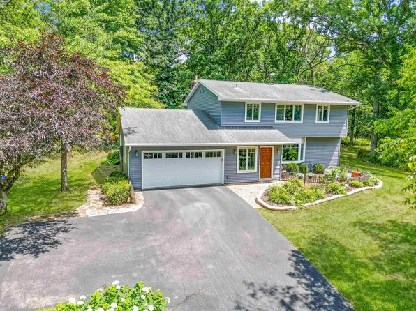 1720 Range Trl, Verona, WI 53593