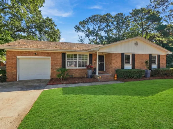 1060 Woodside Dr, Charleston, SC 29412
