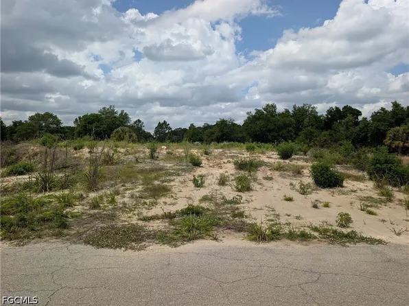 1813 Monroe Ave, Lehigh Acres, FL 33972
