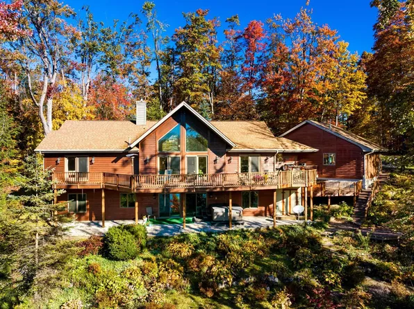 5967 Shore Orchid Dr, Gaylord, MI 49735