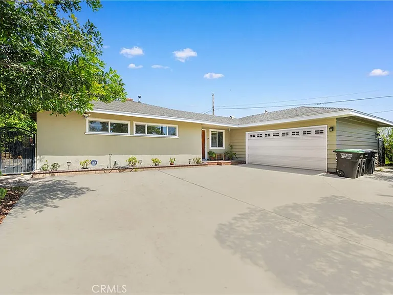 1033 S Isabella Ave — Photo 26